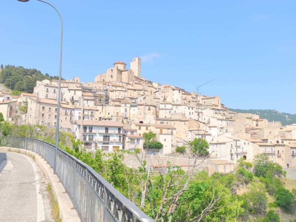 appartamento in vendita a Castel del Monte