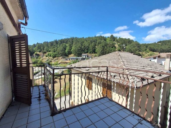 casa indipendente in vendita a Castel del Monte