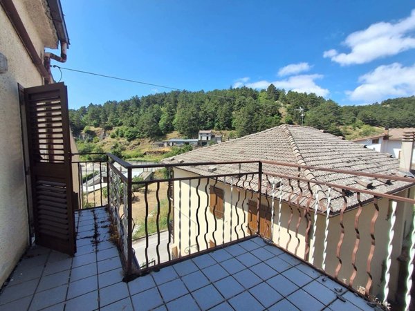 casa indipendente in vendita a Castel del Monte