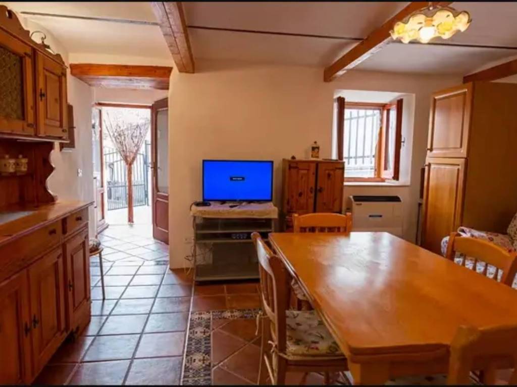 casa indipendente in vendita a Castel del Monte