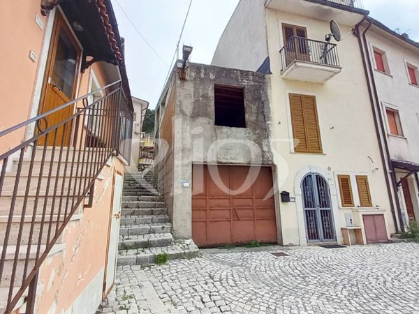 casa indipendente in vendita a Castel di Sangro