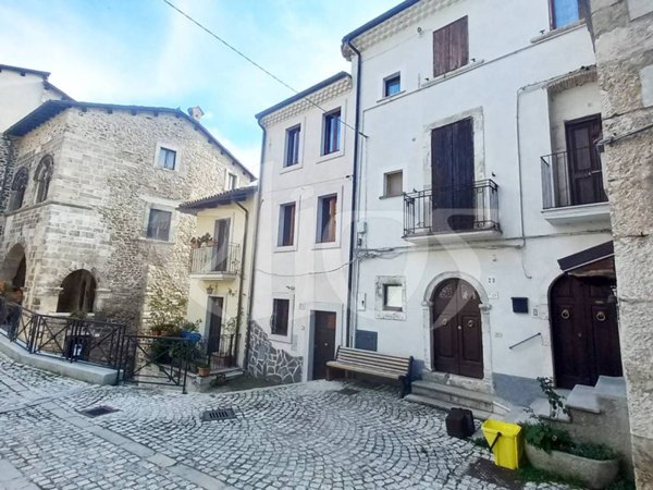 casa indipendente in vendita a Castel di Sangro