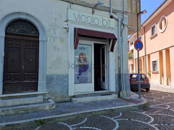 locale commerciale in vendita a Castel di Sangro