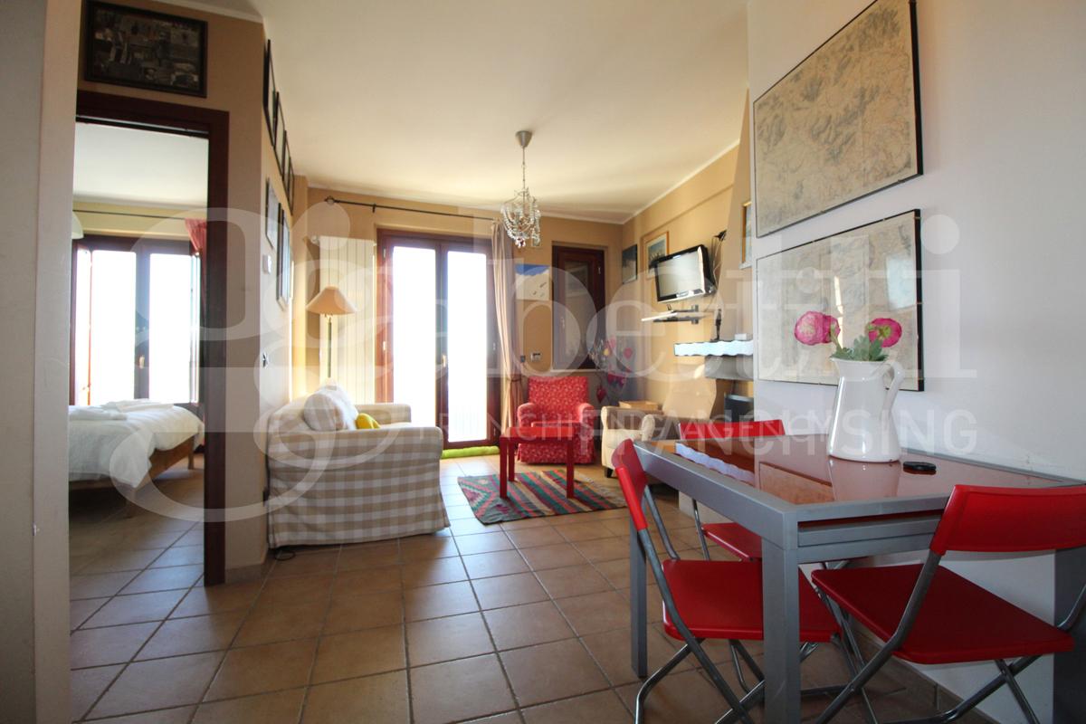 appartamento in vendita a Castel di Sangro in zona Roccacinquemiglia