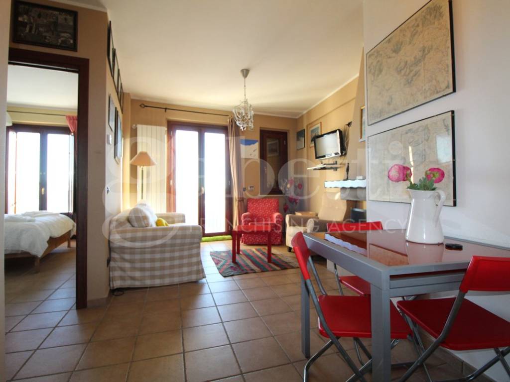 appartamento in vendita a Castel di Sangro in zona Roccacinquemiglia