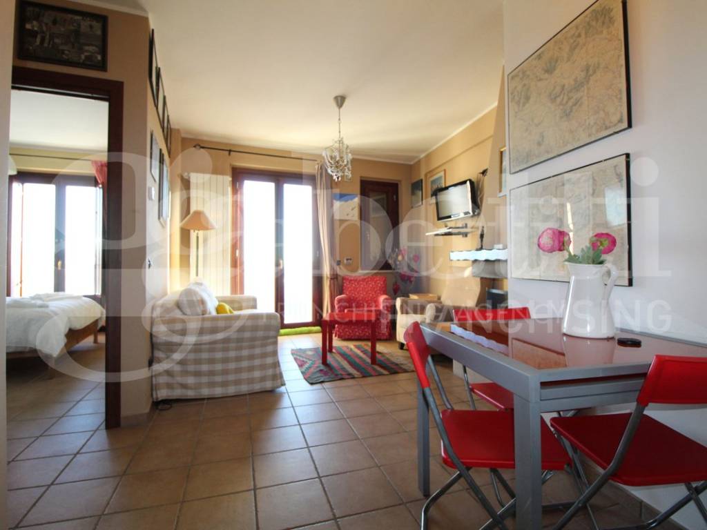 appartamento in vendita a Castel di Sangro in zona Roccacinquemiglia