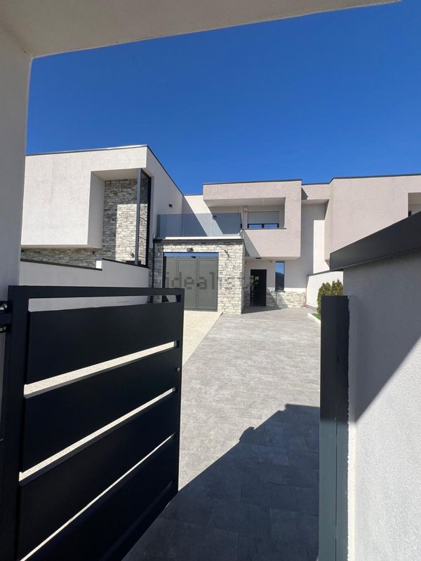 casa indipendente in vendita a Castel di Sangro