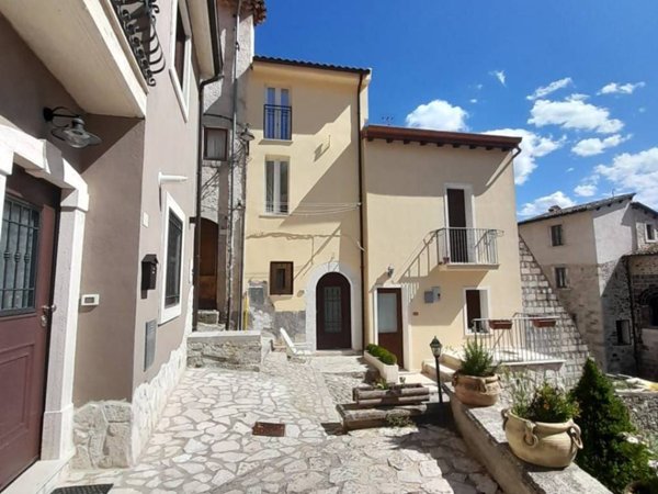 casa indipendente in vendita a Castel di Sangro