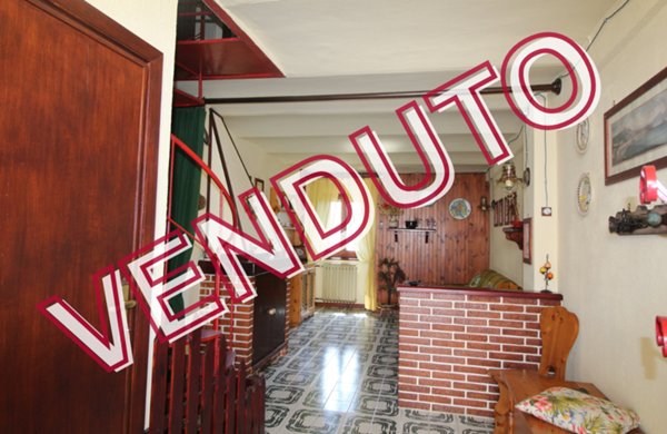 casa indipendente in vendita a Castel di Sangro in zona Roccacinquemiglia