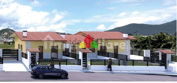 casa indipendente in vendita a Castel di Sangro