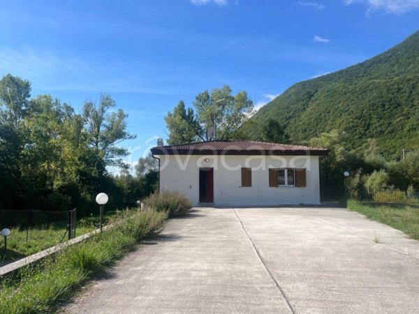 casa indipendente in vendita a Castel di Sangro