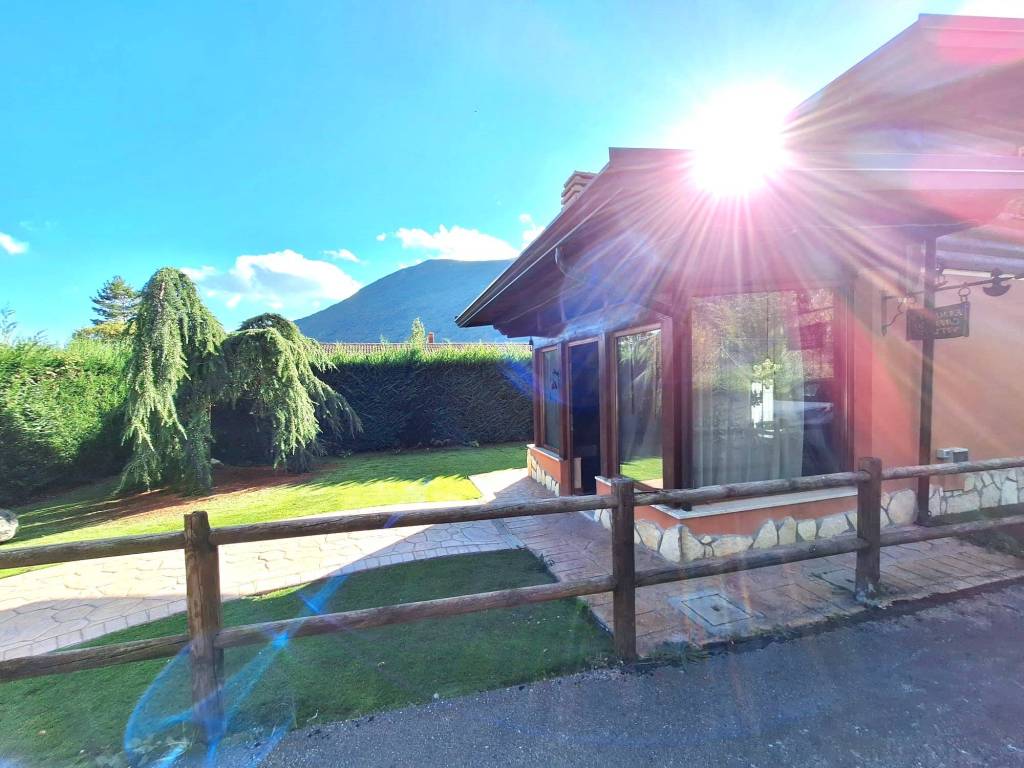 casa indipendente in vendita a Castel di Sangro