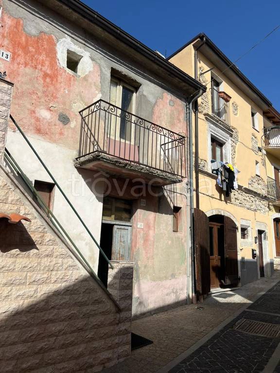 casa indipendente in vendita a Castel di Sangro