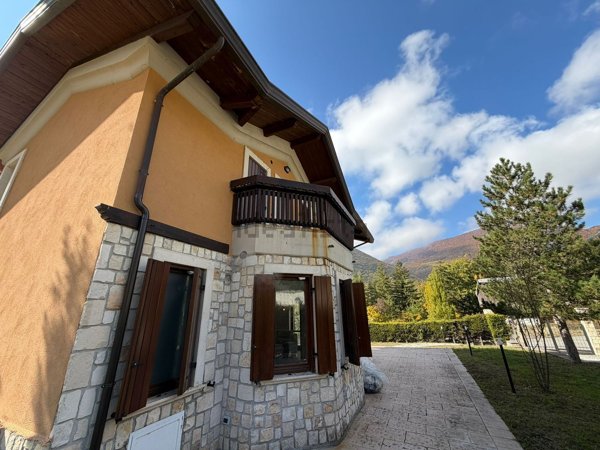 casa indipendente in vendita a Castel di Sangro