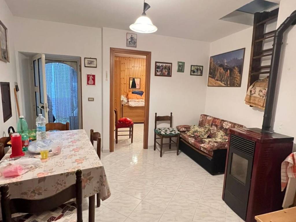 casa indipendente in vendita a Castel di Sangro