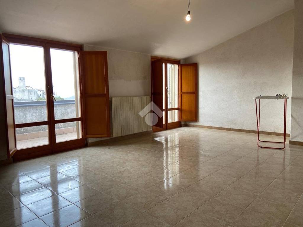 appartamento in vendita a Castel di Sangro in zona Roccacinquemiglia