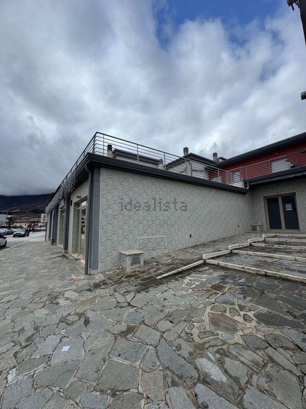 locale commerciale in vendita a Castel di Sangro