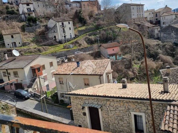 casa indipendente in vendita a Castel di Sangro