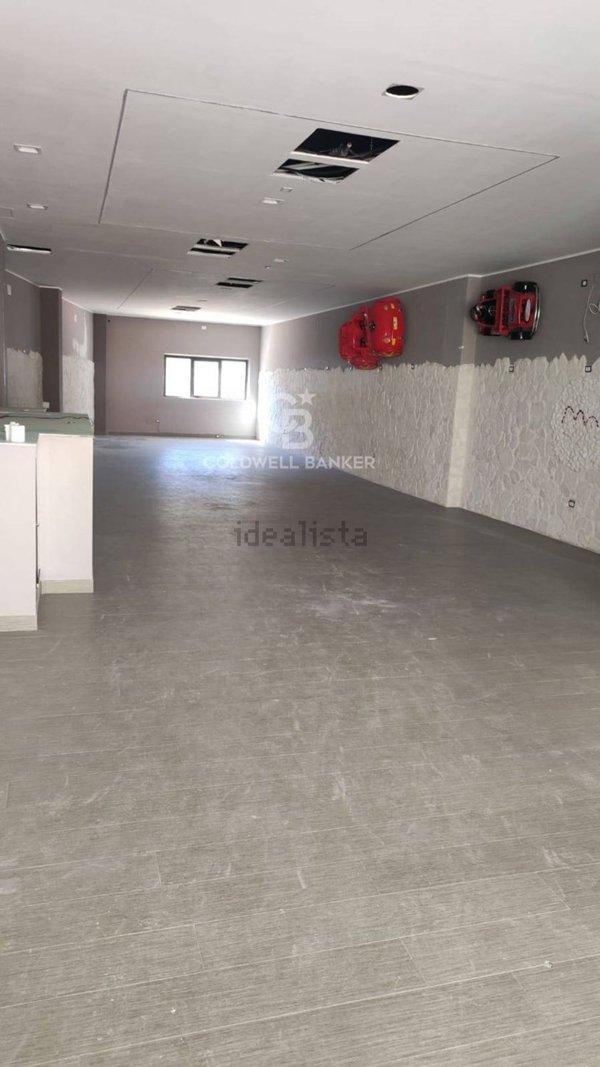 locale commerciale in vendita a Castel di Sangro