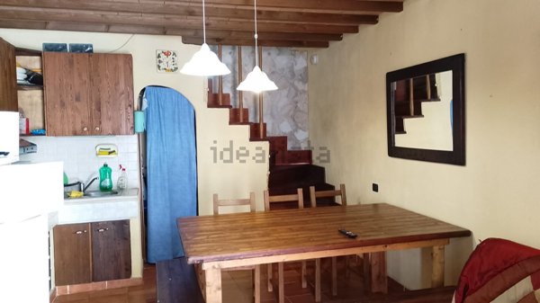 appartamento in vendita a Castel di Sangro in zona Roccacinquemiglia
