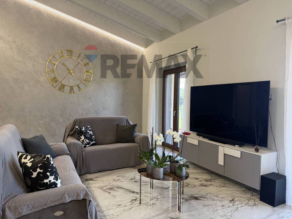 casa indipendente in vendita a Castel di Sangro