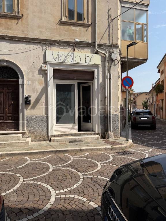 negozio in vendita a Castel di Sangro