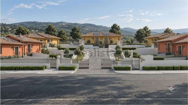 casa indipendente in vendita a Castel di Sangro