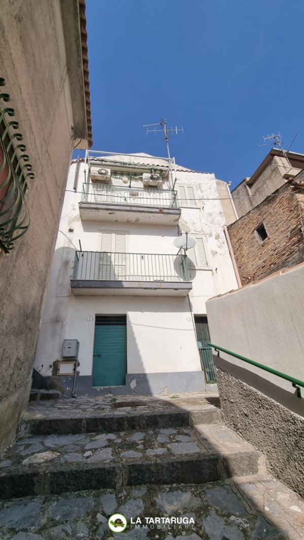 casa indipendente in vendita a Castellafiume