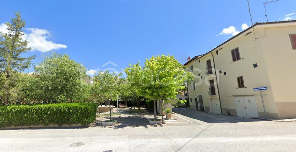 casa indipendente in vendita a Castelvecchio Calvisio