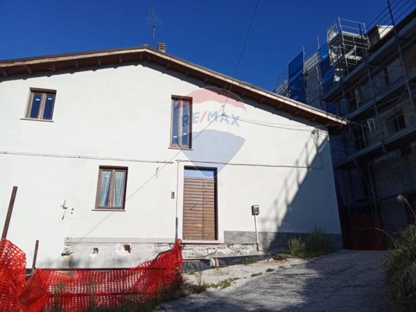 casa indipendente in vendita a Castelvecchio Subequo