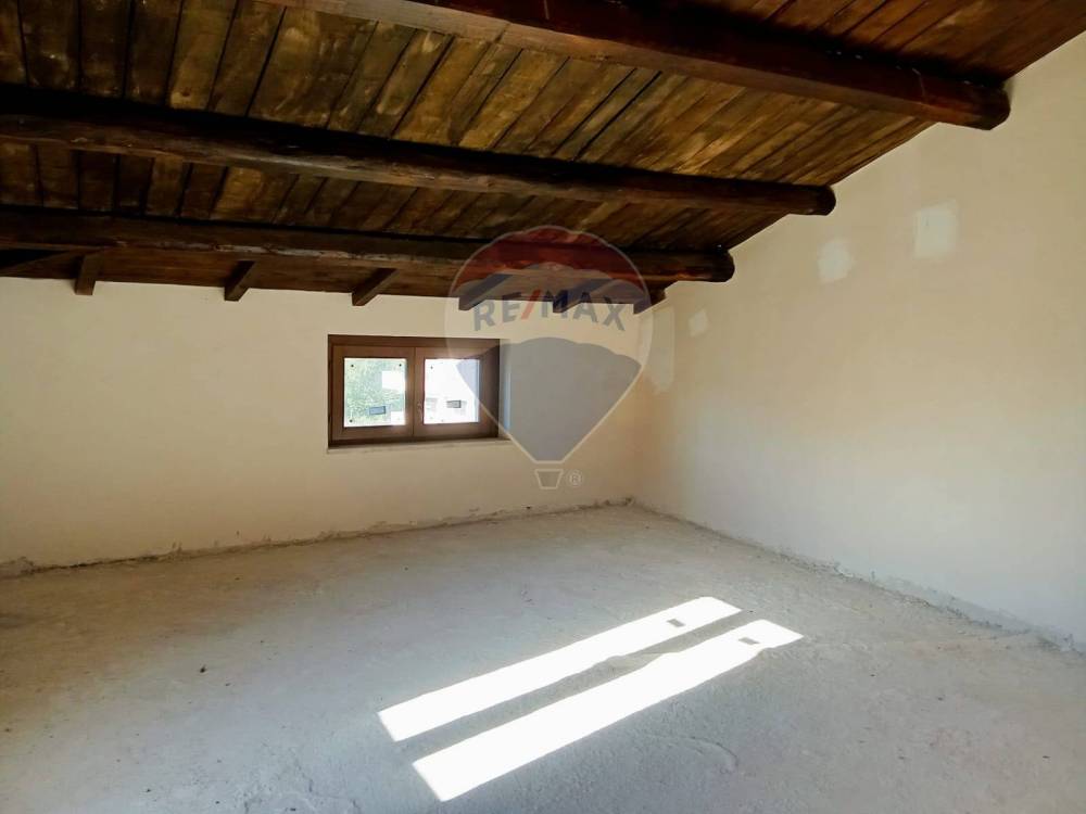 casa indipendente in vendita a Castelvecchio Subequo