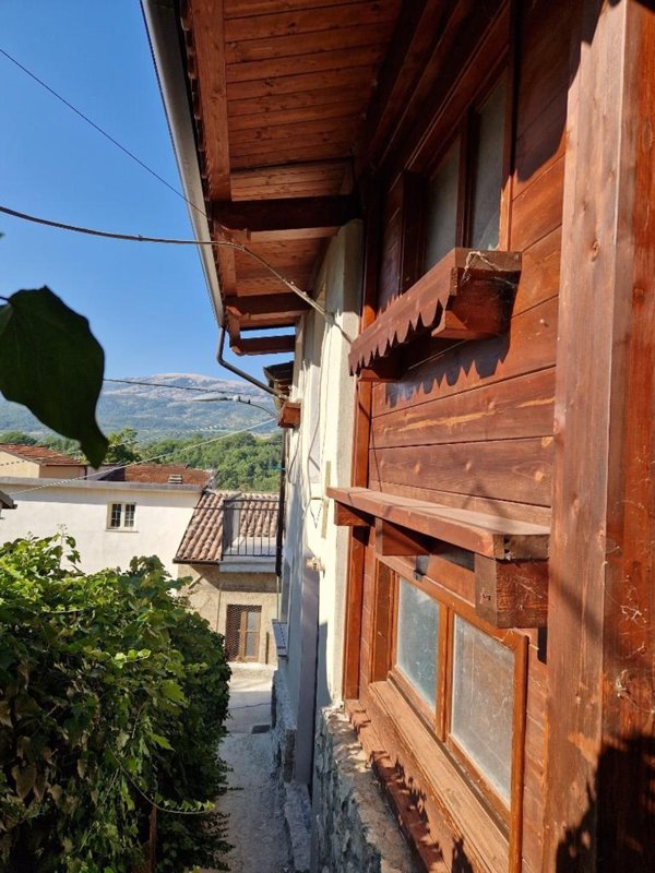 casa indipendente in vendita a Castelvecchio Subequo