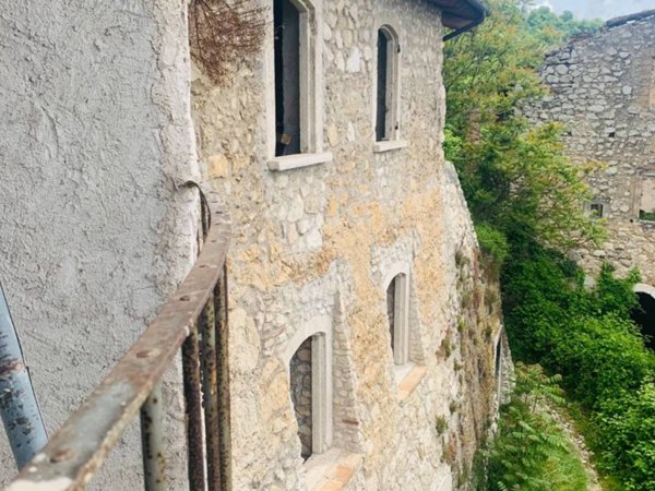 intera palazzina in vendita a Celano