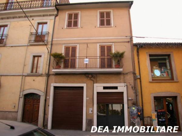 casa indipendente in vendita a Celano