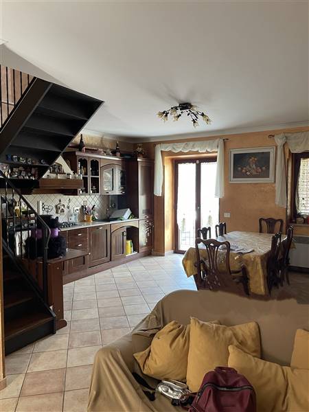 casa indipendente in vendita a Celano