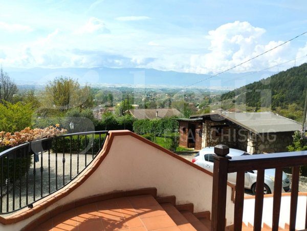 casa indipendente in vendita a Celano