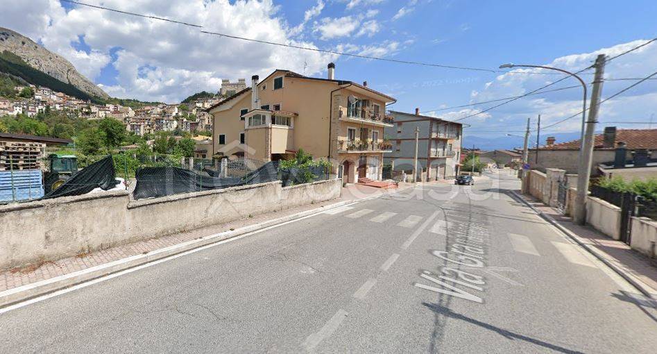 casa indipendente in vendita a Celano