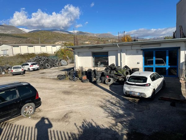 locale di sgombero in vendita a Celano