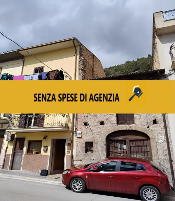 casa indipendente in vendita a Celano