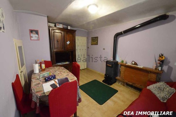 casa indipendente in vendita a Celano