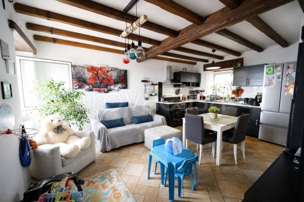 casa indipendente in vendita a Celano