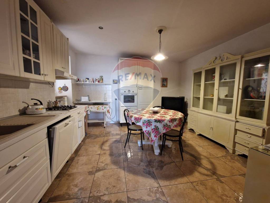 casa indipendente in vendita a Cerchio