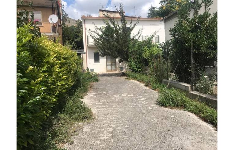 casa indipendente in vendita a Cerchio