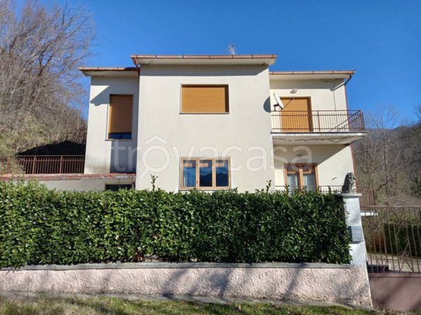 casa indipendente in vendita a Civita d'Antino in zona Pero dei Santi