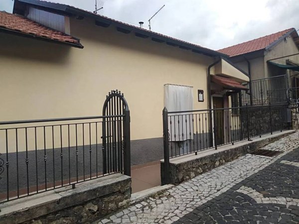 appartamento in vendita a Civita d'Antino in zona Pero dei Santi