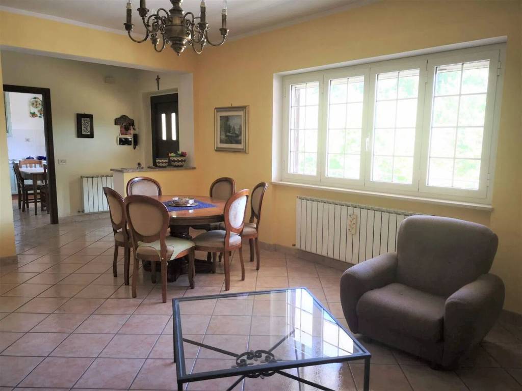 appartamento in vendita a Civita d'Antino in zona Civita d'Antino Scalo