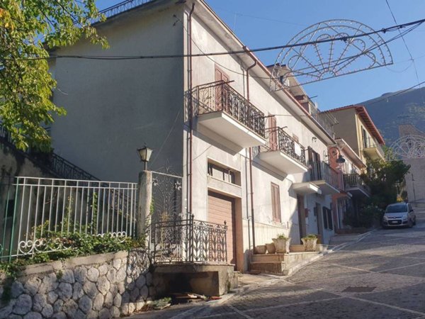 appartamento in vendita a Civitella Roveto