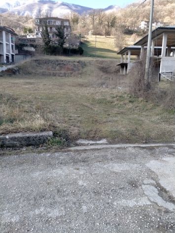 terreno edificabile in vendita a Civitella Roveto