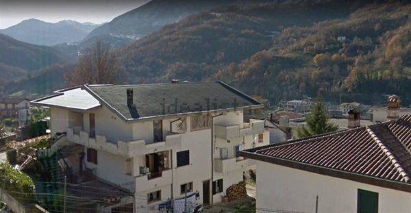 appartamento in vendita a Civitella Roveto