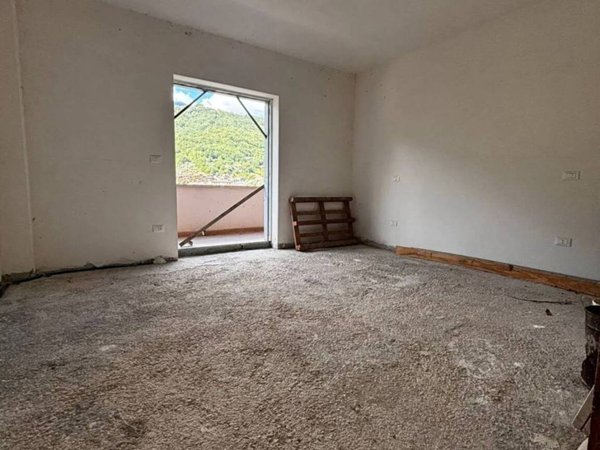 appartamento in vendita a Civitella Roveto